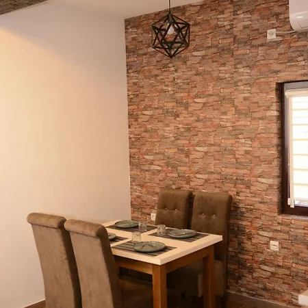 Theos Apartment Vranje