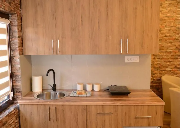 Theos شقة فرانيي